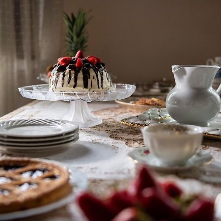 Calvisano Palazzo Bed And Breakfast المظهر الخارجي الصورة